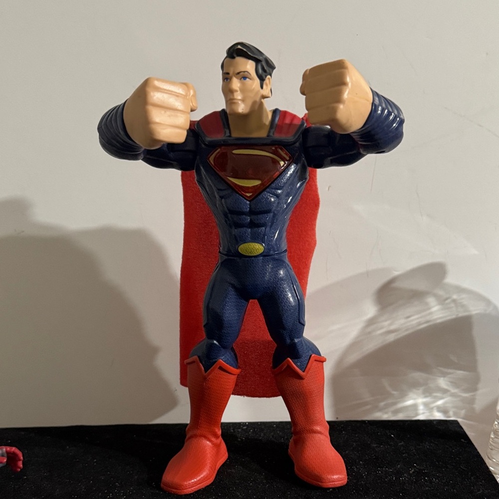 2013 Mattel 10-inch "Man of Steel" Mega Punch Superman figure